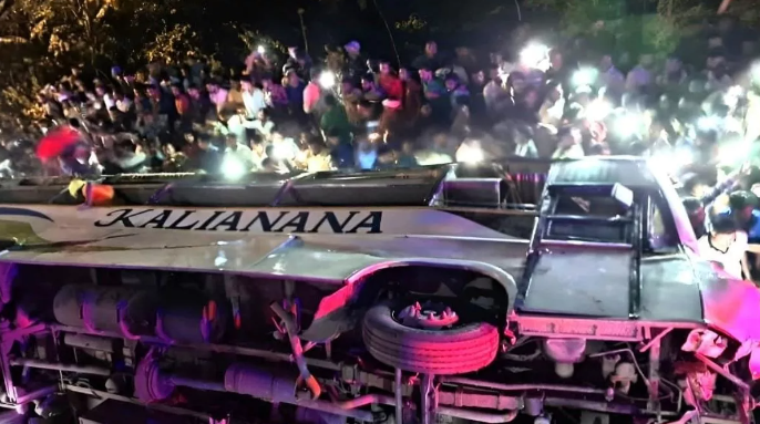 bus fell from the bridge