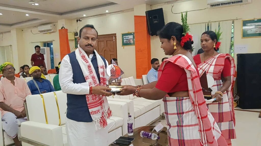 ১৭১তম হুল দিবস : জেলা প্রশাসনের এই উদ্যোগকে সাধুবাদ জানান নেতা রাজেশ মাহাতো