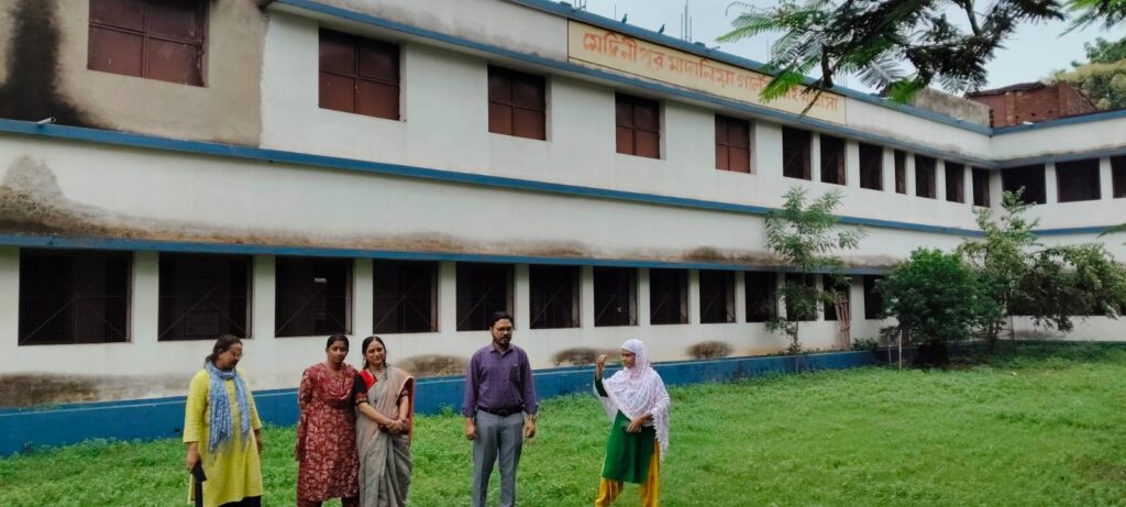 বিদ্যালয়ে শৌচালয় পরিচ্ছন্নতা ও স্যানিটারি ন্যাপকিন সরবরাহ নিয়ে রিপোর্ট চাইল কলকাতা হাইকোর্ট
