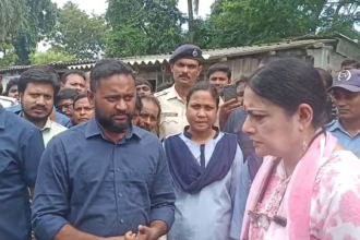 পটাশপুরে কেলেঘাই দখলমুক্তির কড়া হুঁশিয়ারি, ‘অবৈধ নির্মাণ সরান, না হলে চলবে বুলডোজার’: মন্ত্রী অগ্নিমিত্রা পাল