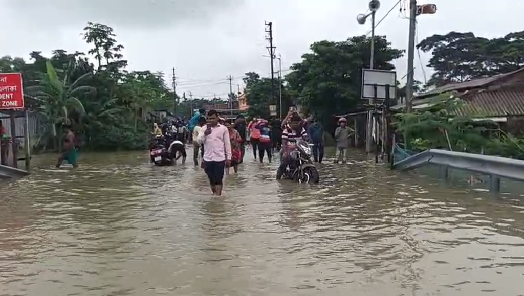 পটাশপুরে কেলেঘাই দখলমুক্তির কড়া হুঁশিয়ারি, ‘অবৈধ নির্মাণ সরান, না হলে চলবে বুলডোজার’: মন্ত্রী অগ্নিমিত্রা পাল