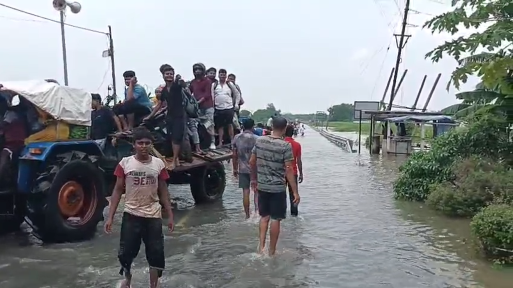 পটাশপুরে কেলেঘাই দখলমুক্তির কড়া হুঁশিয়ারি, ‘অবৈধ নির্মাণ সরান, না হলে চলবে বুলডোজার’: মন্ত্রী অগ্নিমিত্রা পাল